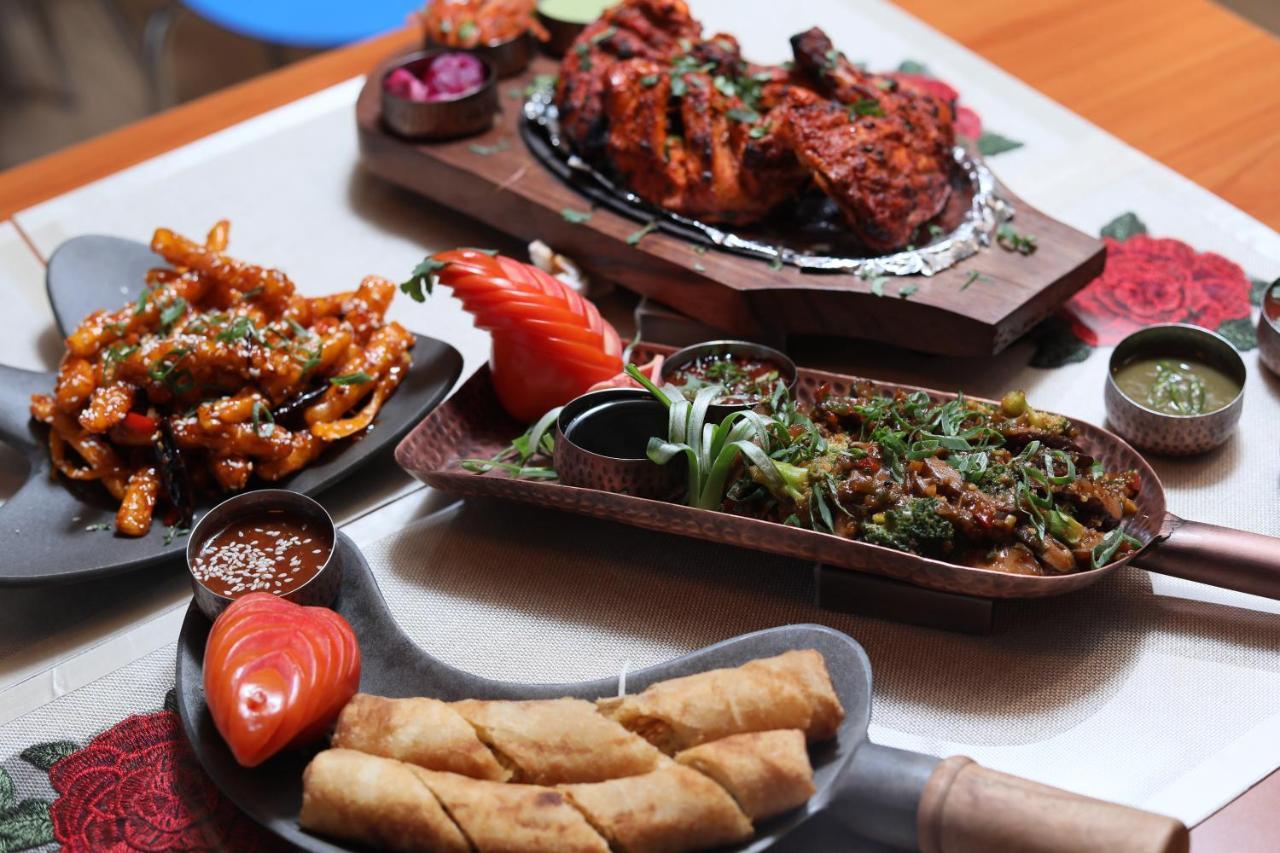 Sky Suites Gurgaon Bagian luar foto