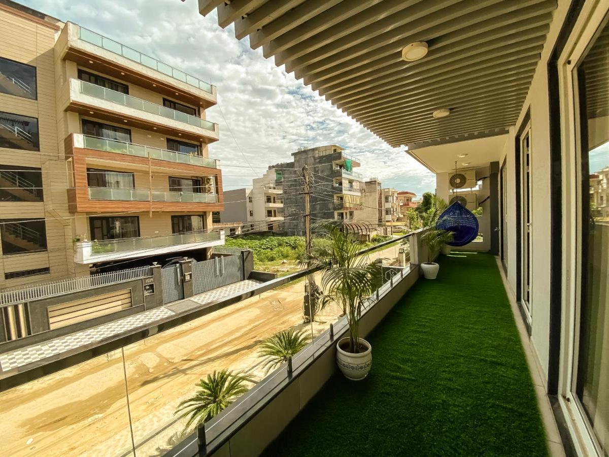 Sky Suites Gurgaon Bagian luar foto