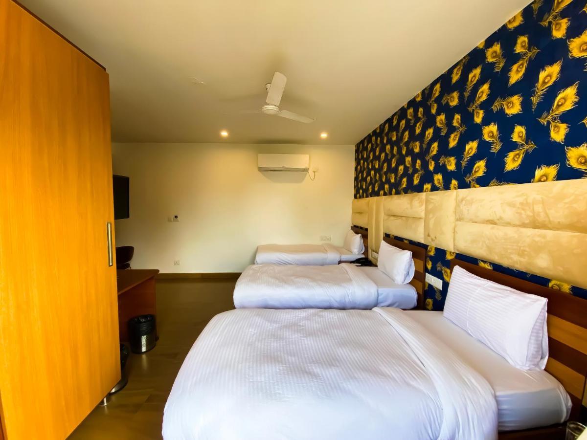 Sky Suites Gurgaon Bagian luar foto